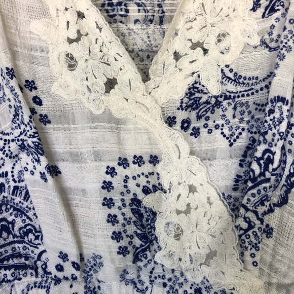 🎉HP🎉Cabi Veranda Top - Picture 8 of 10